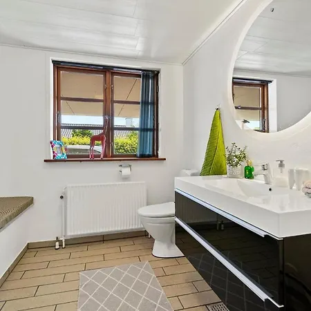 Rosengren Residence, Fireplace & Barbecue