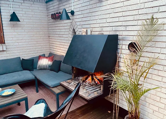 Rosengren Residence, Fireplace&barbecue *